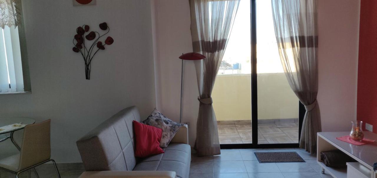 Panoramic Penthouse In Marsascala Which Enjoys Sea And Country Views Apartment Marsaskala Luaran gambar