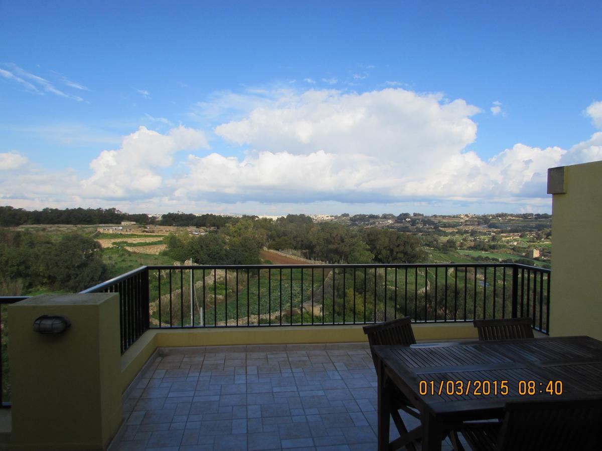 Panoramic Penthouse In Marsascala Which Enjoys Sea And Country Views Apartment Marsaskala Luaran gambar