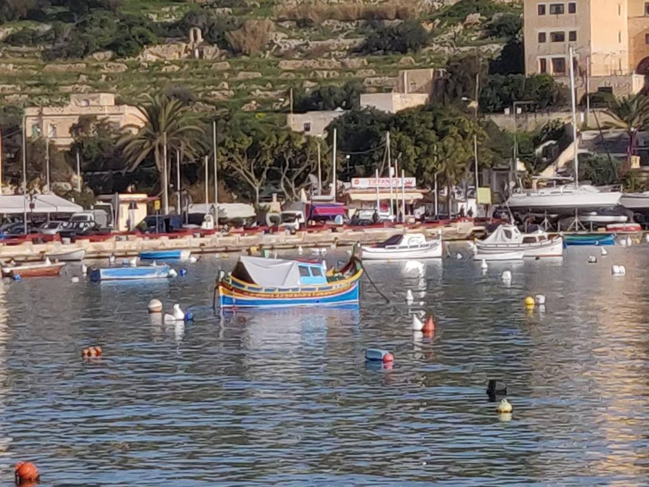 Panoramic Penthouse In Marsascala Which Enjoys Sea And Country Views Apartment Marsaskala Luaran gambar