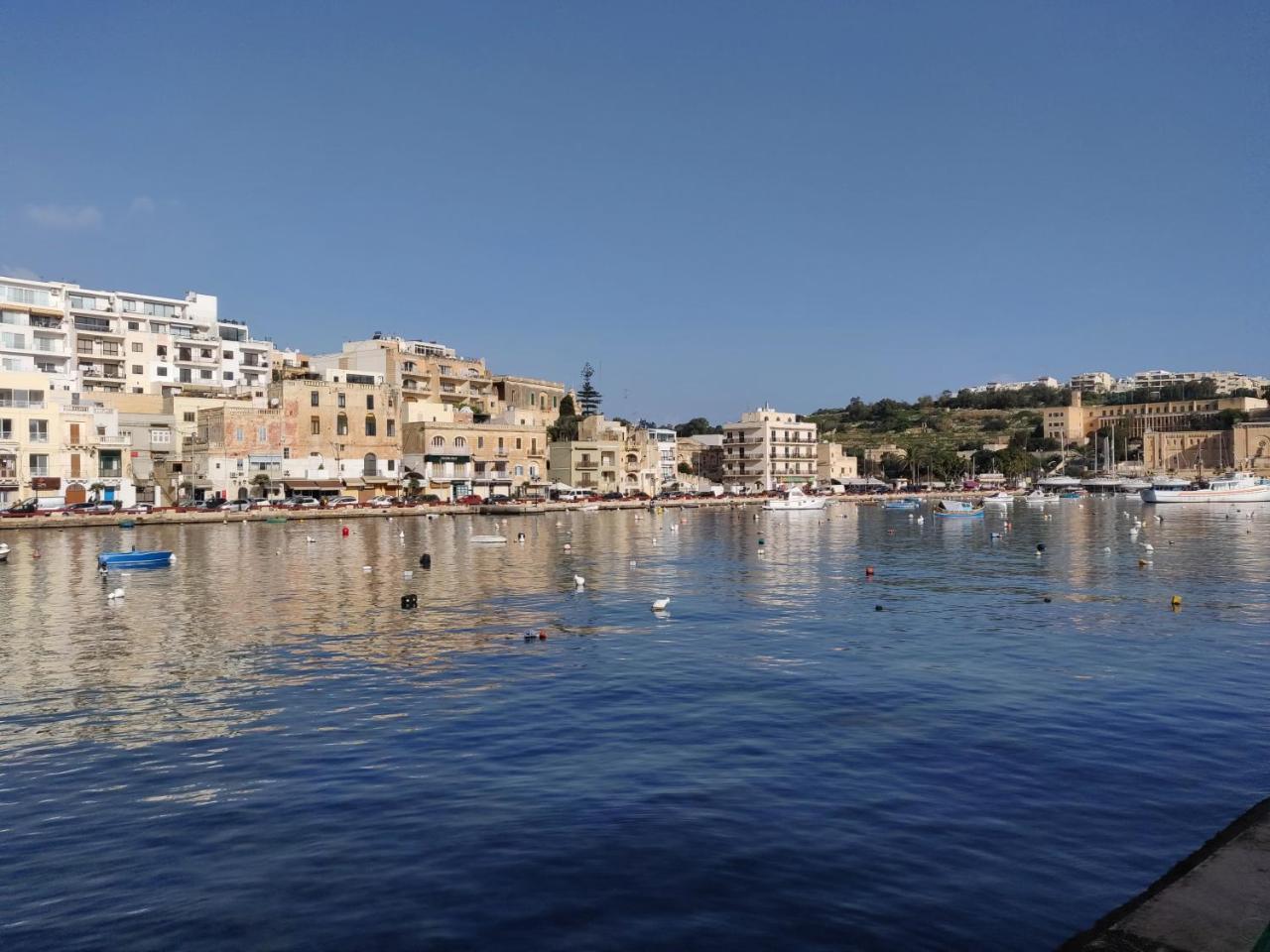 Panoramic Penthouse In Marsascala Which Enjoys Sea And Country Views Apartment Marsaskala Luaran gambar