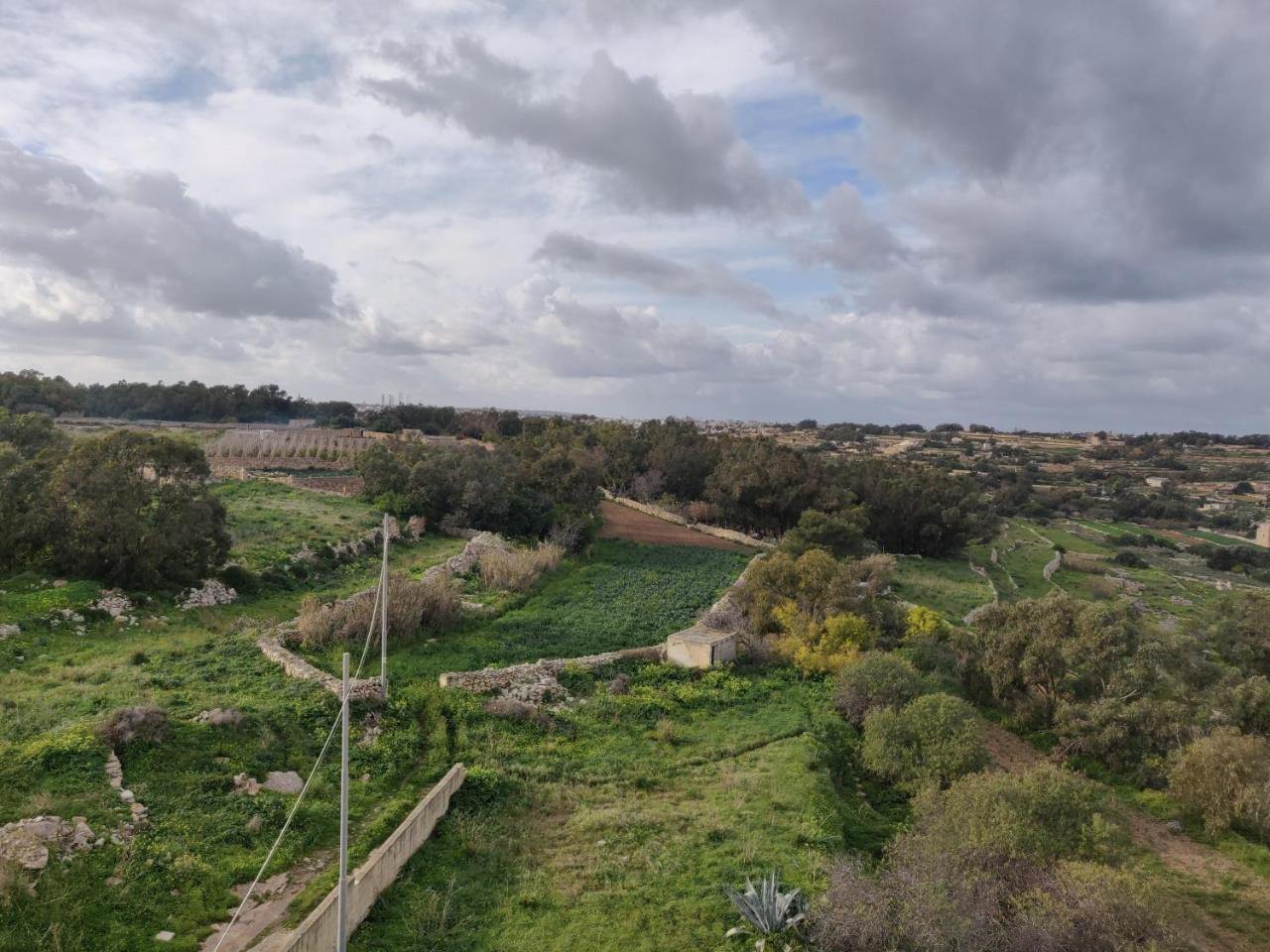 Panoramic Penthouse In Marsascala Which Enjoys Sea And Country Views Apartment Marsaskala Luaran gambar