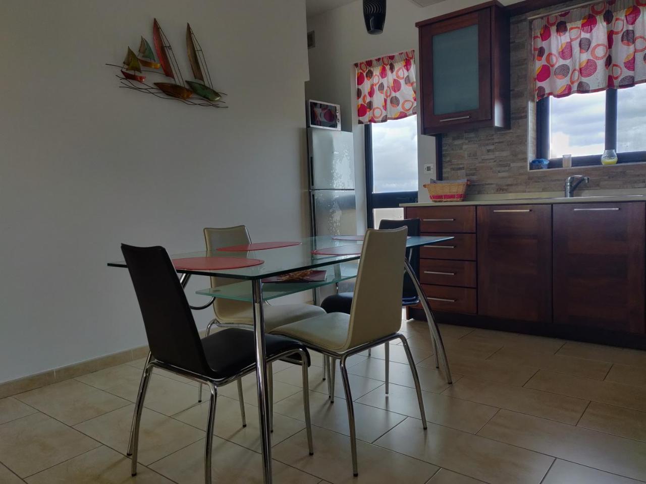 Panoramic Penthouse In Marsascala Which Enjoys Sea And Country Views Apartment Marsaskala Luaran gambar