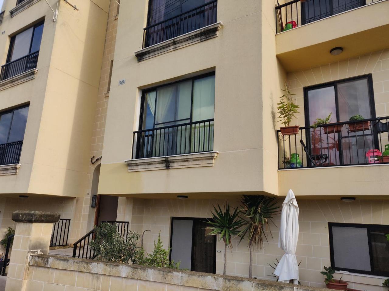 Panoramic Penthouse In Marsascala Which Enjoys Sea And Country Views Apartment Marsaskala Luaran gambar