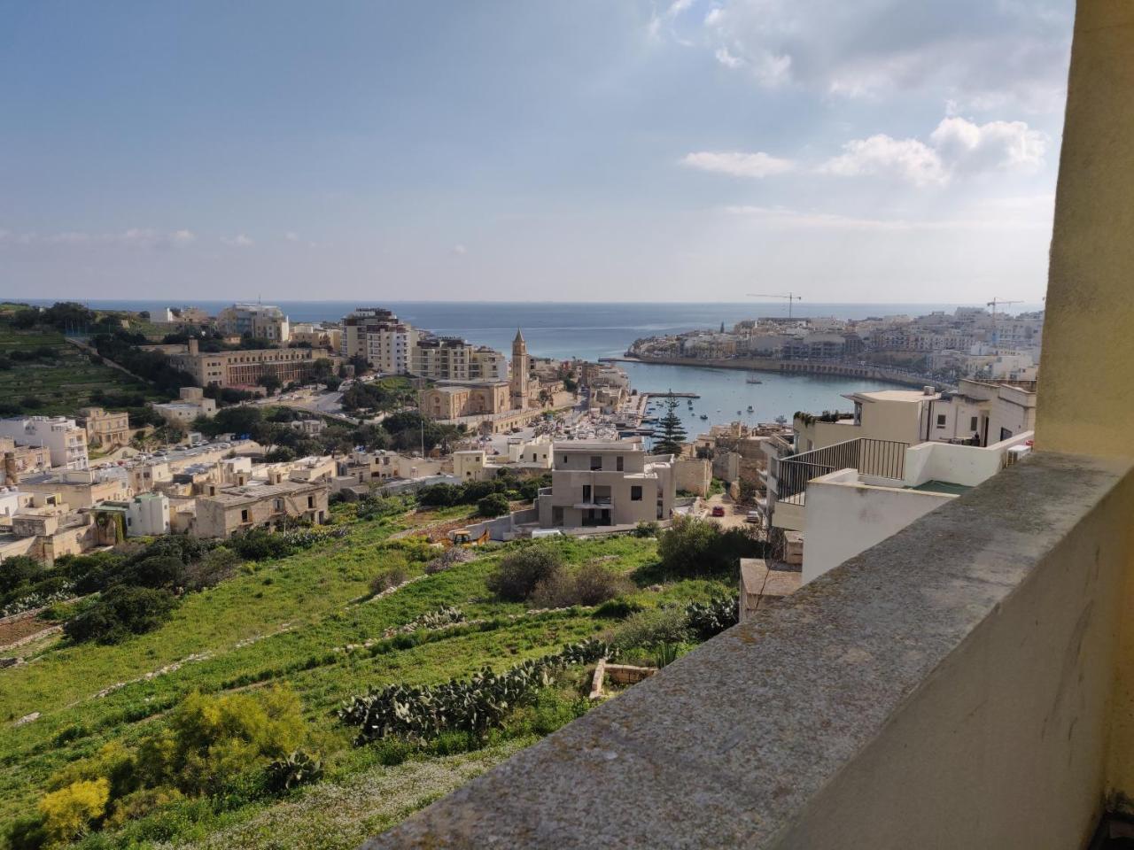 Panoramic Penthouse In Marsascala Which Enjoys Sea And Country Views Apartment Marsaskala Luaran gambar