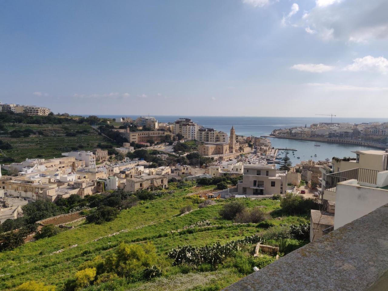 Panoramic Penthouse In Marsascala Which Enjoys Sea And Country Views Apartment Marsaskala Luaran gambar