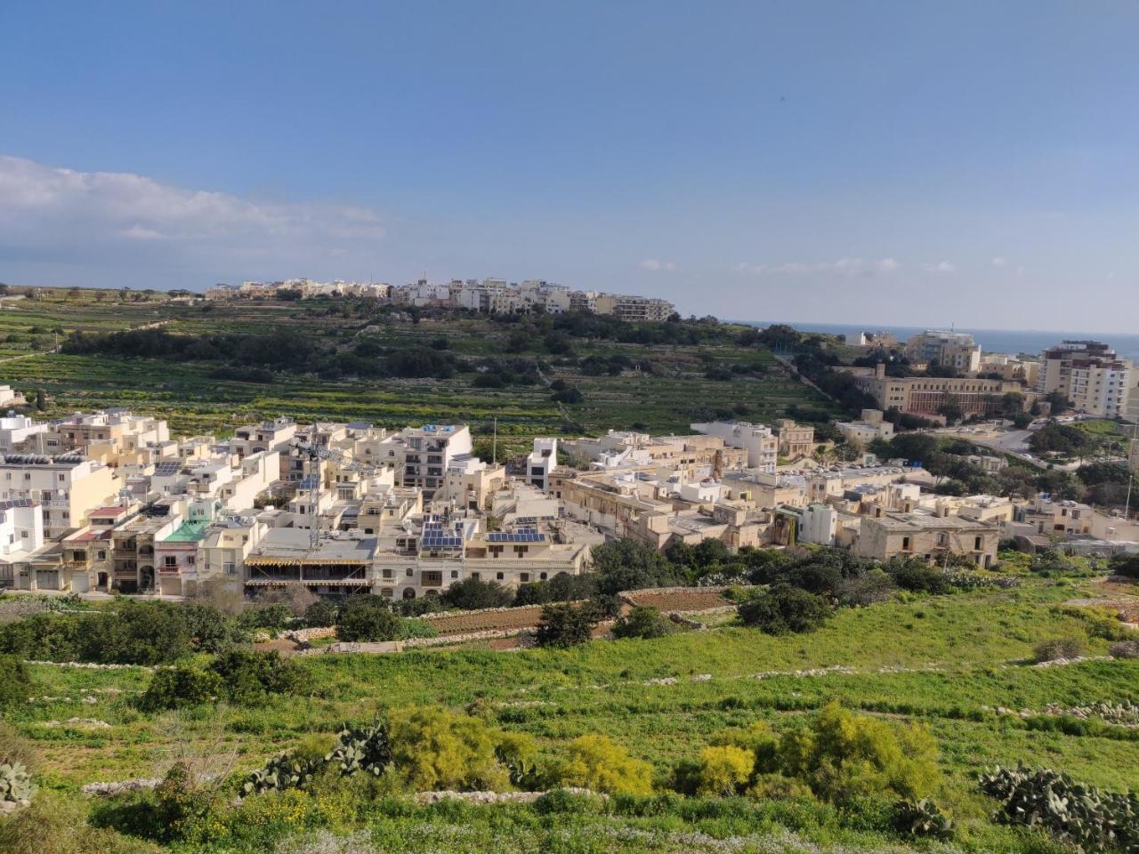 Panoramic Penthouse In Marsascala Which Enjoys Sea And Country Views Apartment Marsaskala Luaran gambar