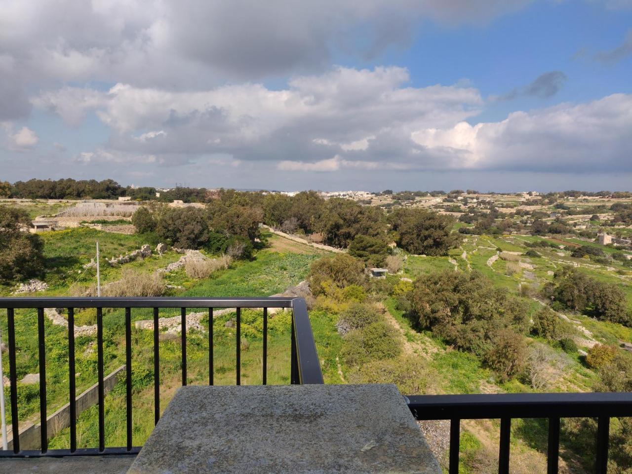 Panoramic Penthouse In Marsascala Which Enjoys Sea And Country Views Apartment Marsaskala Luaran gambar